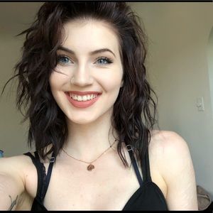 Meet your Posher, Ciara